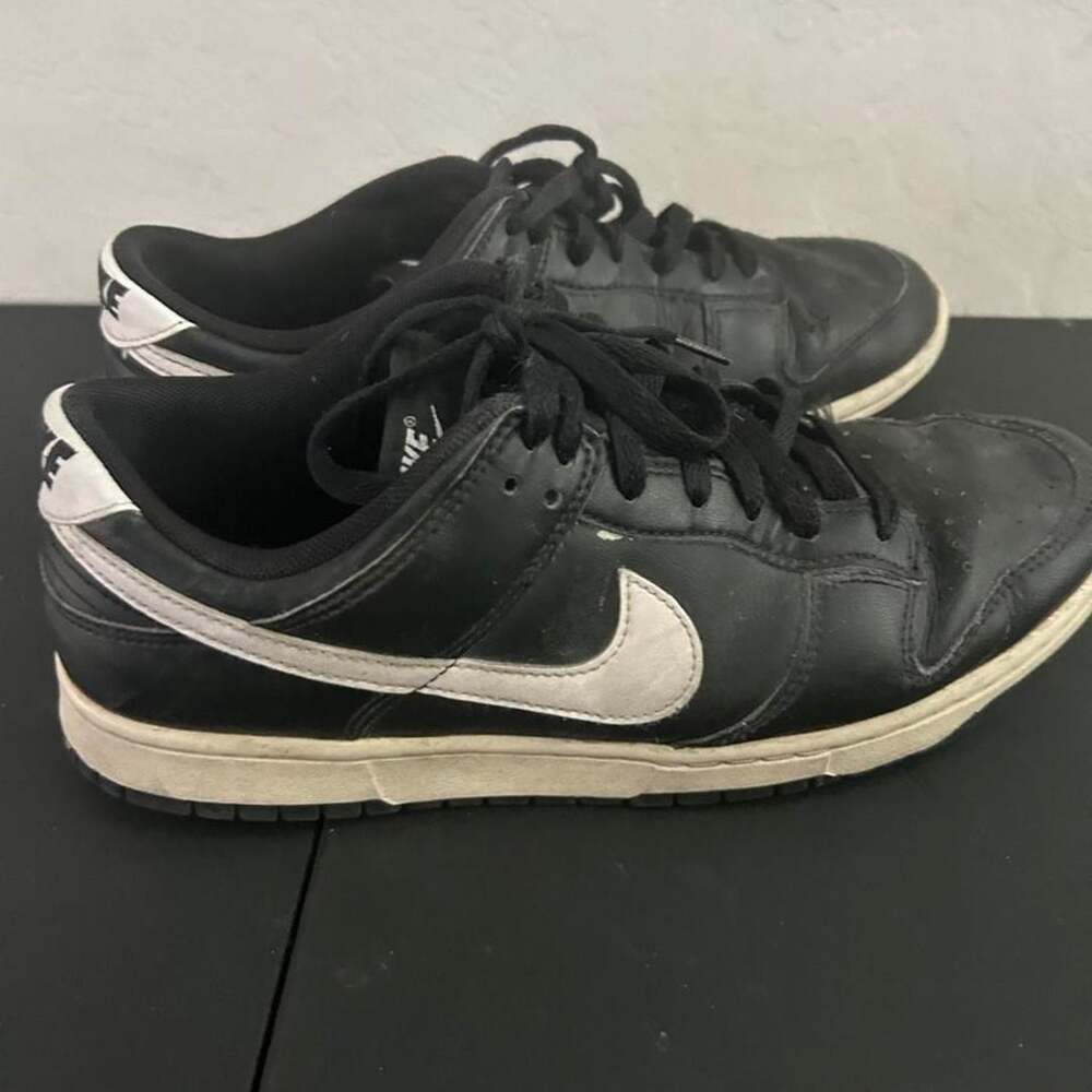 Nike Dunk Low Retro Size 9 Black White Sneakers DV0831-002